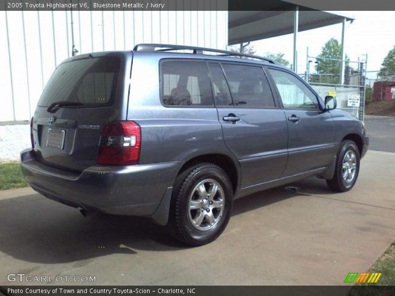 Bluestone Metallic / Ivory 2005 Toyota Highlander V6