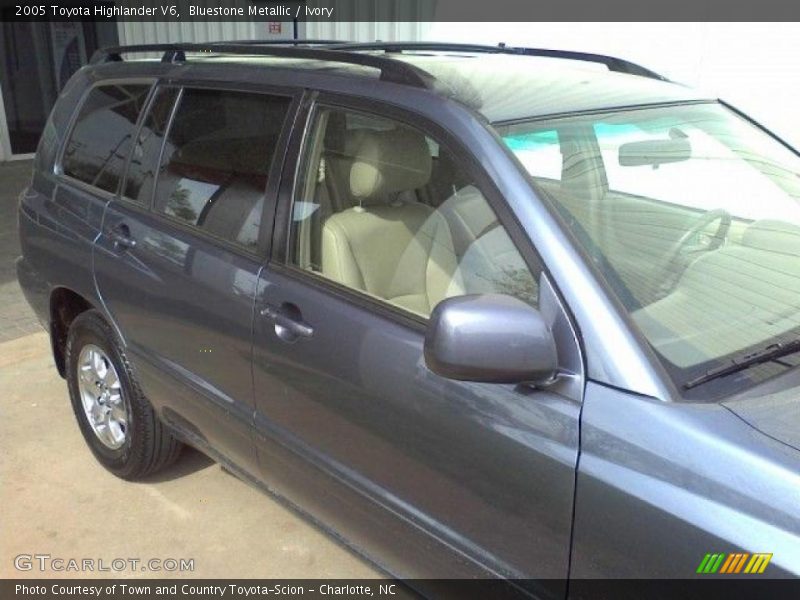 Bluestone Metallic / Ivory 2005 Toyota Highlander V6