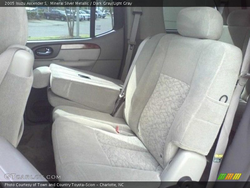 Mineral Silver Metallic / Dark Gray/Light Gray 2005 Isuzu Ascender S