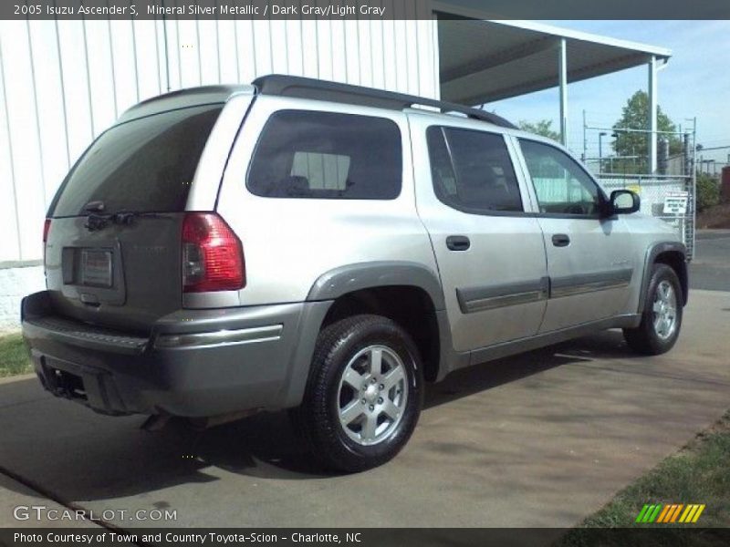 Mineral Silver Metallic / Dark Gray/Light Gray 2005 Isuzu Ascender S