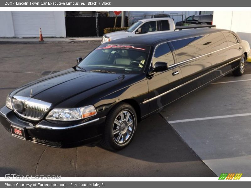 Black / Black 2007 Lincoln Town Car Executive Limousine