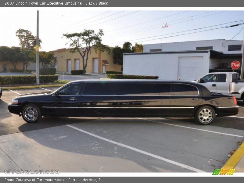 Black / Black 2007 Lincoln Town Car Executive Limousine
