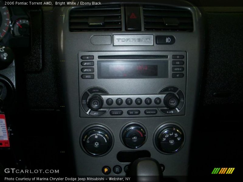 Bright White / Ebony Black 2006 Pontiac Torrent AWD