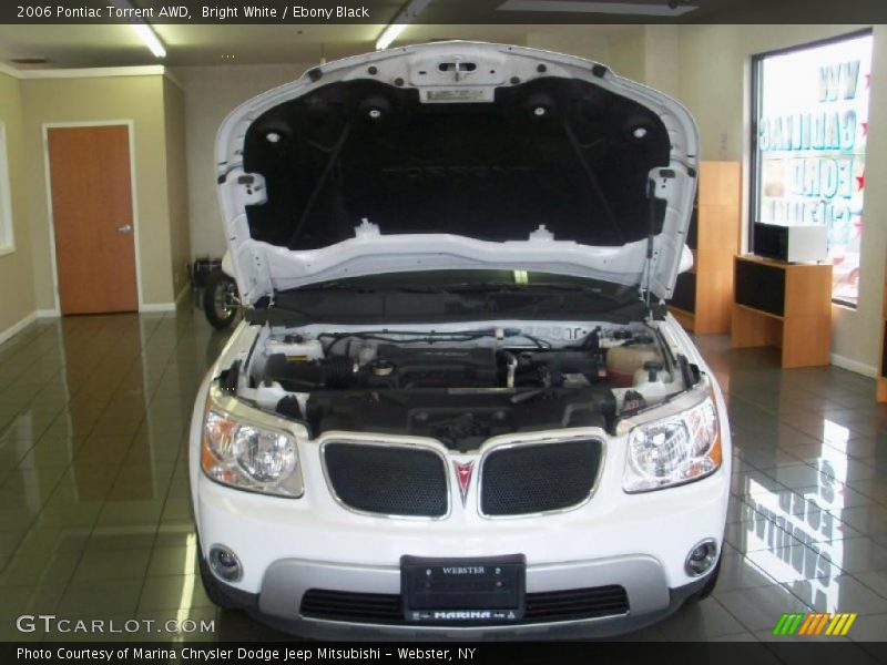 Bright White / Ebony Black 2006 Pontiac Torrent AWD