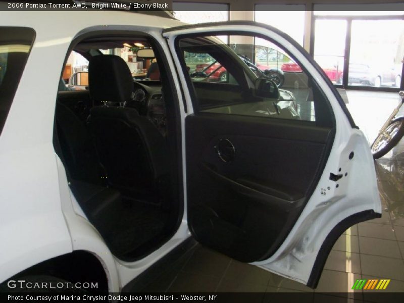 Bright White / Ebony Black 2006 Pontiac Torrent AWD