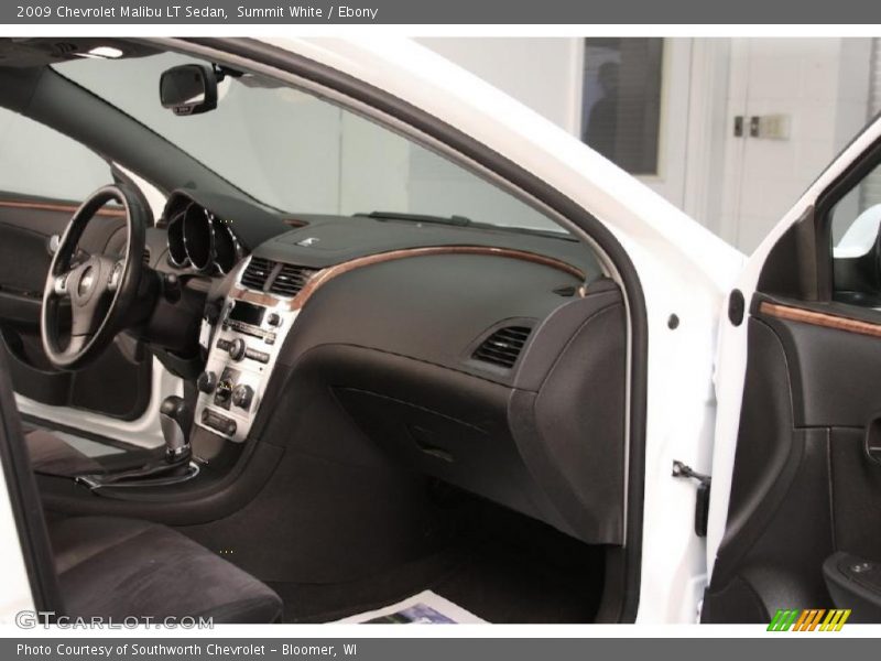 Summit White / Ebony 2009 Chevrolet Malibu LT Sedan