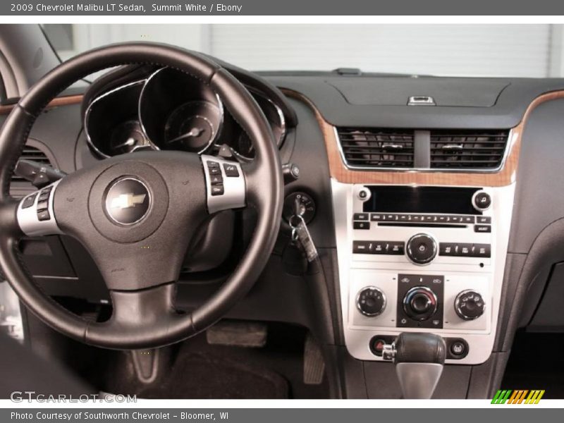 Summit White / Ebony 2009 Chevrolet Malibu LT Sedan