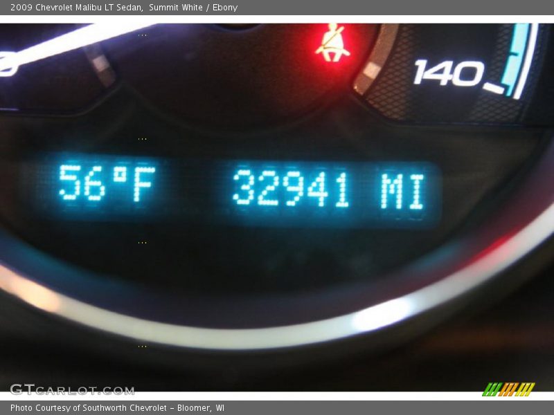 Summit White / Ebony 2009 Chevrolet Malibu LT Sedan