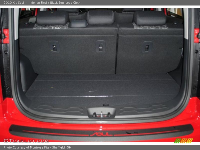 Molten Red / Black Soul Logo Cloth 2010 Kia Soul +