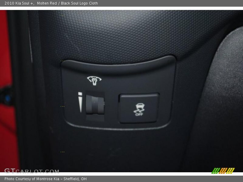Molten Red / Black Soul Logo Cloth 2010 Kia Soul +