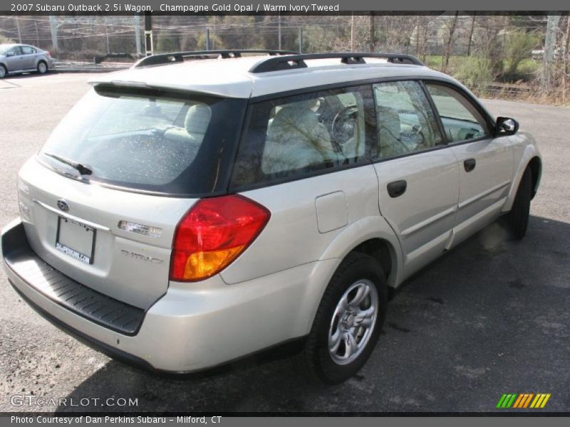 Champagne Gold Opal / Warm Ivory Tweed 2007 Subaru Outback 2.5i Wagon