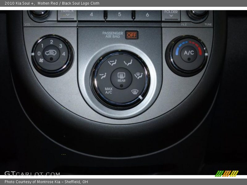 Molten Red / Black Soul Logo Cloth 2010 Kia Soul +