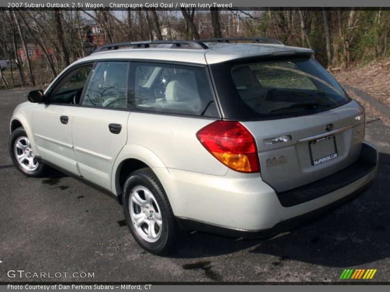 Champagne Gold Opal / Warm Ivory Tweed 2007 Subaru Outback 2.5i Wagon