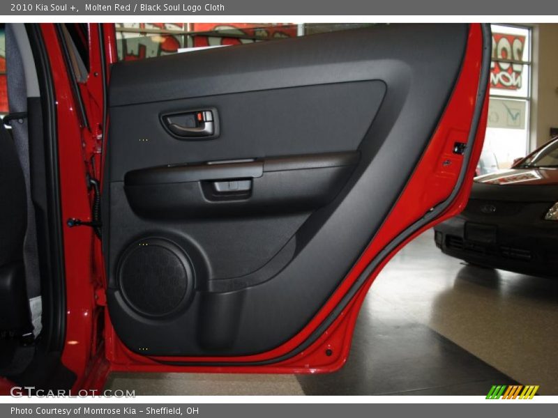 Molten Red / Black Soul Logo Cloth 2010 Kia Soul +