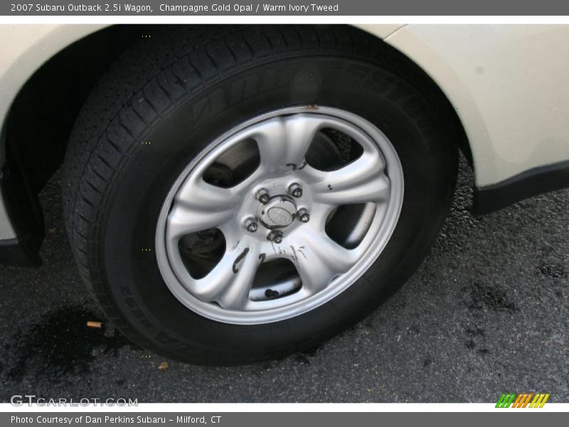 Champagne Gold Opal / Warm Ivory Tweed 2007 Subaru Outback 2.5i Wagon