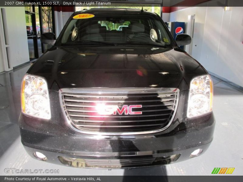 Onyx Black / Light Titanium 2007 GMC Yukon XL 1500 SLT