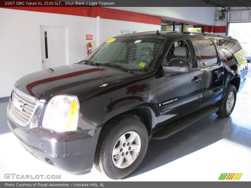 Onyx Black / Light Titanium 2007 GMC Yukon XL 1500 SLT