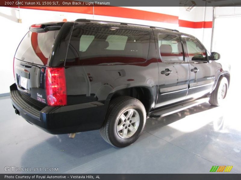 Onyx Black / Light Titanium 2007 GMC Yukon XL 1500 SLT