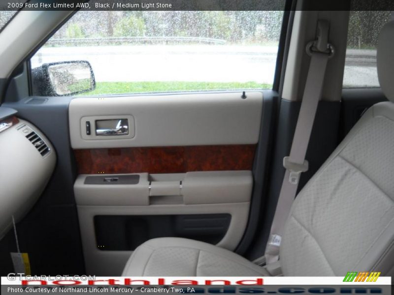 Black / Medium Light Stone 2009 Ford Flex Limited AWD