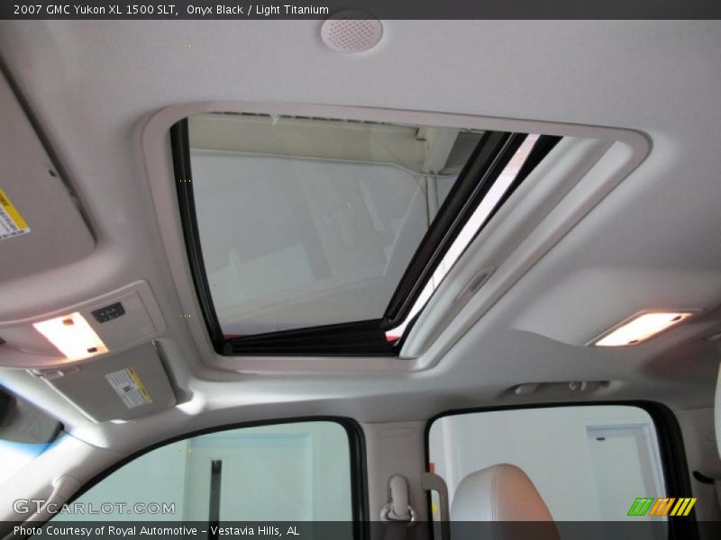 Onyx Black / Light Titanium 2007 GMC Yukon XL 1500 SLT