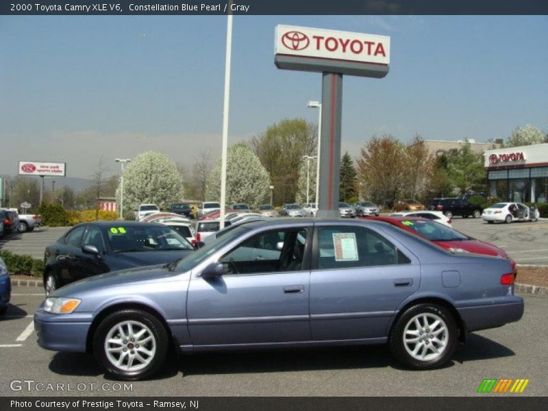 Constellation Blue Pearl / Gray 2000 Toyota Camry XLE V6