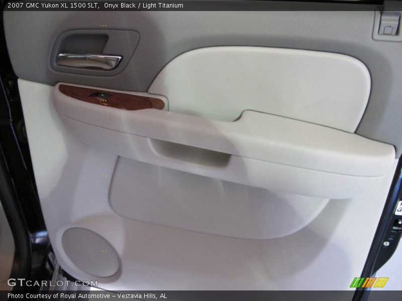 Onyx Black / Light Titanium 2007 GMC Yukon XL 1500 SLT