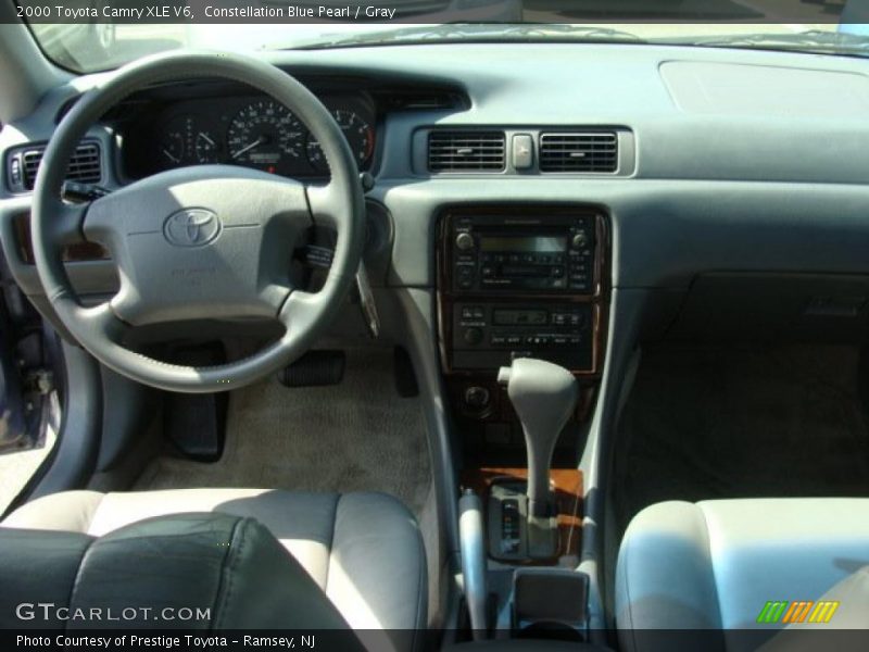 Constellation Blue Pearl / Gray 2000 Toyota Camry XLE V6