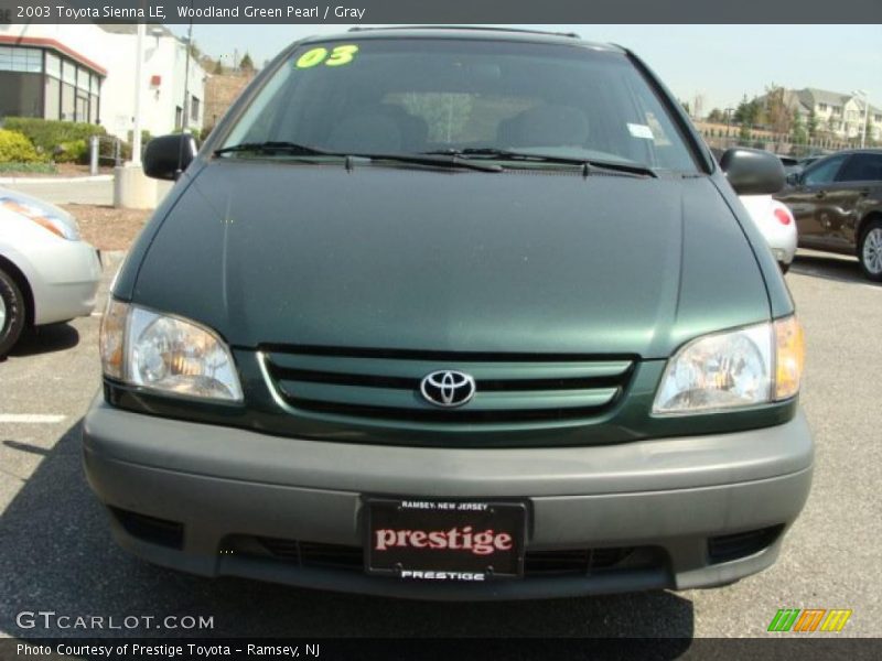 Woodland Green Pearl / Gray 2003 Toyota Sienna LE