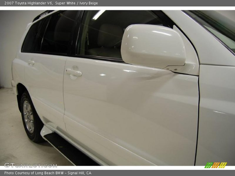 Super White / Ivory Beige 2007 Toyota Highlander V6