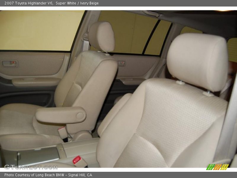 Super White / Ivory Beige 2007 Toyota Highlander V6