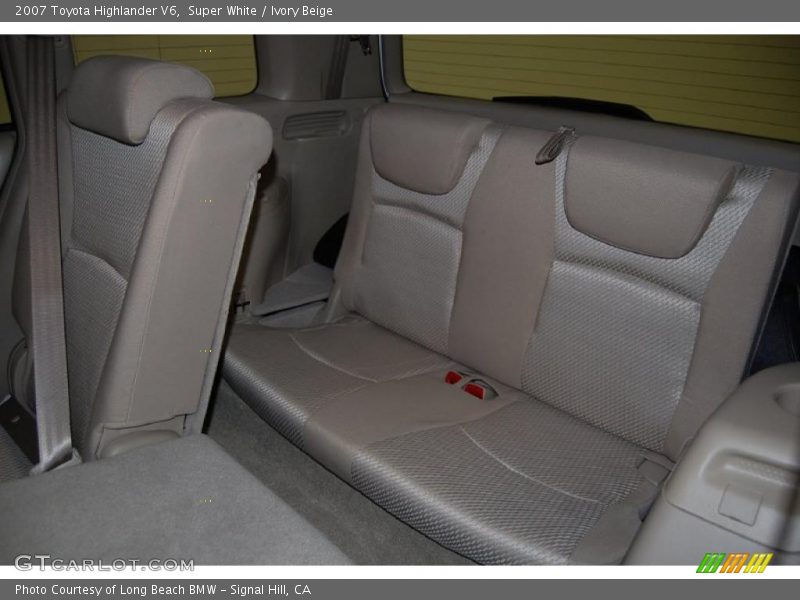 Super White / Ivory Beige 2007 Toyota Highlander V6