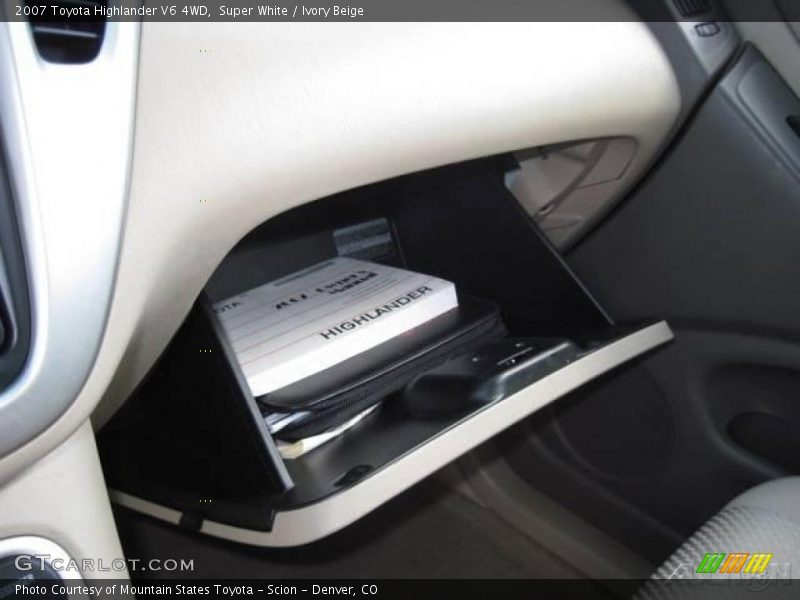 Super White / Ivory Beige 2007 Toyota Highlander V6 4WD