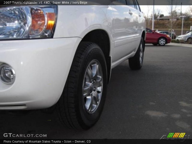 Super White / Ivory Beige 2007 Toyota Highlander V6 4WD