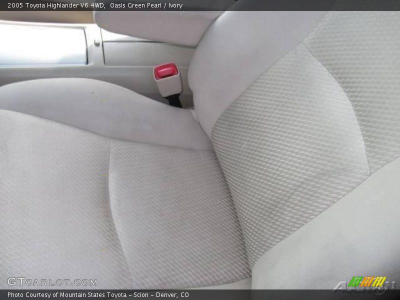 Oasis Green Pearl / Ivory 2005 Toyota Highlander V6 4WD