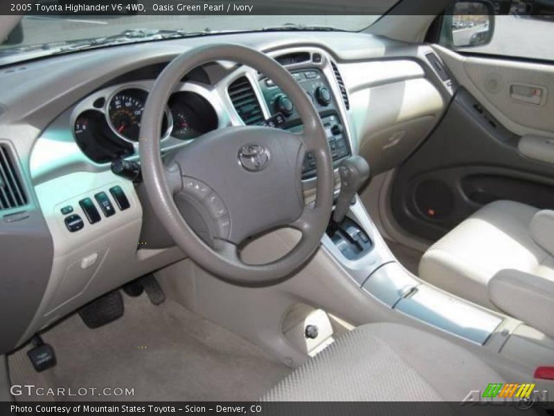 Oasis Green Pearl / Ivory 2005 Toyota Highlander V6 4WD