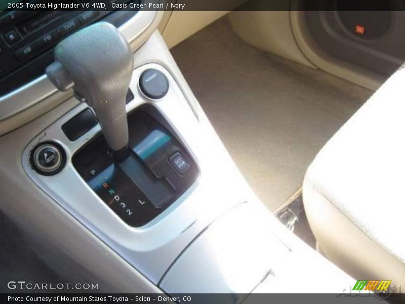 Oasis Green Pearl / Ivory 2005 Toyota Highlander V6 4WD
