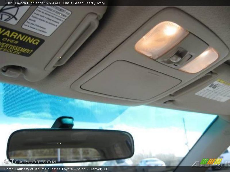 Oasis Green Pearl / Ivory 2005 Toyota Highlander V6 4WD