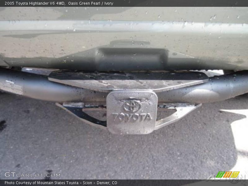 Oasis Green Pearl / Ivory 2005 Toyota Highlander V6 4WD