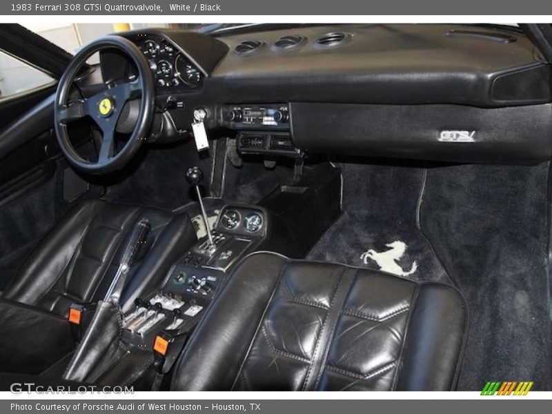 Dashboard of 1983 308 GTSi Quattrovalvole