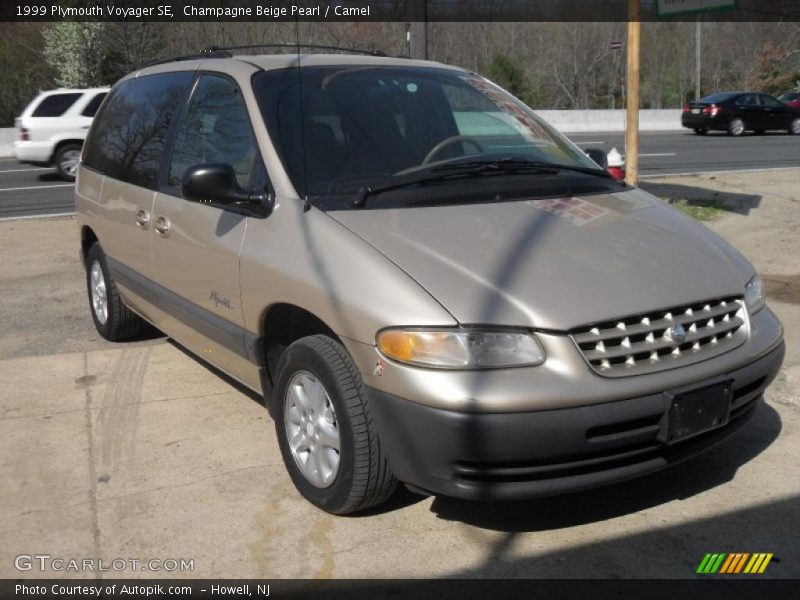 Champagne Beige Pearl / Camel 1999 Plymouth Voyager SE