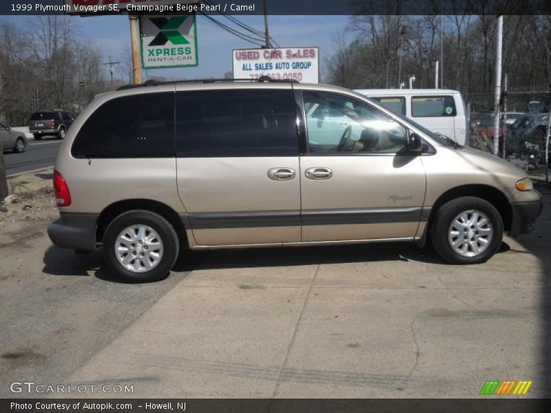 Champagne Beige Pearl / Camel 1999 Plymouth Voyager SE