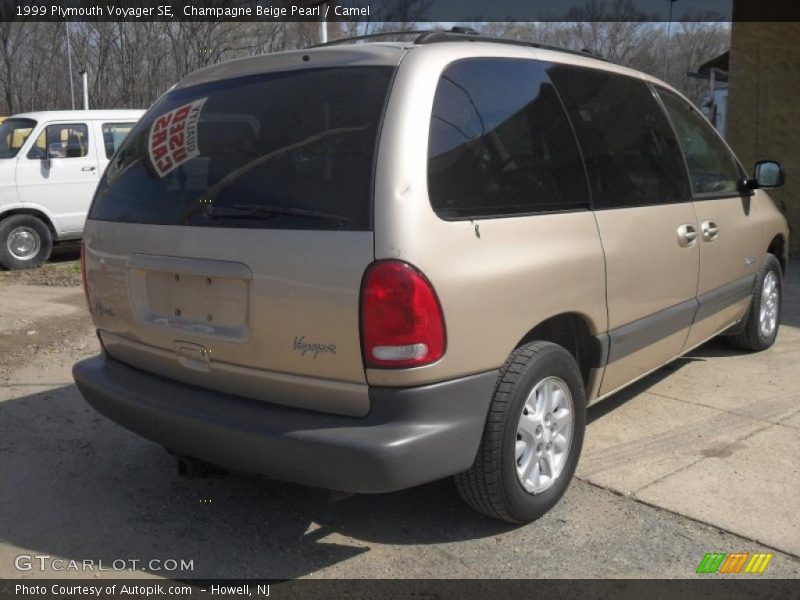 Champagne Beige Pearl / Camel 1999 Plymouth Voyager SE