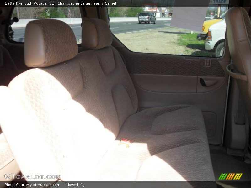 Champagne Beige Pearl / Camel 1999 Plymouth Voyager SE