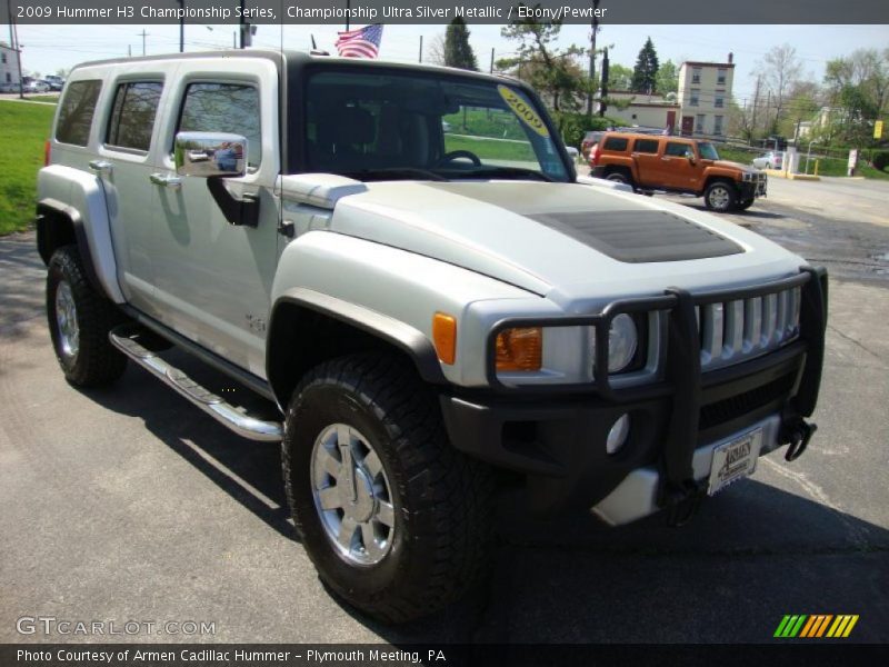 Championship Ultra Silver Metallic / Ebony/Pewter 2009 Hummer H3 Championship Series