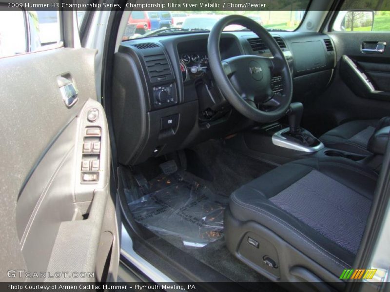 Championship Ultra Silver Metallic / Ebony/Pewter 2009 Hummer H3 Championship Series