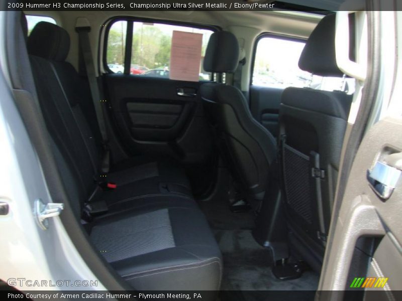 Championship Ultra Silver Metallic / Ebony/Pewter 2009 Hummer H3 Championship Series