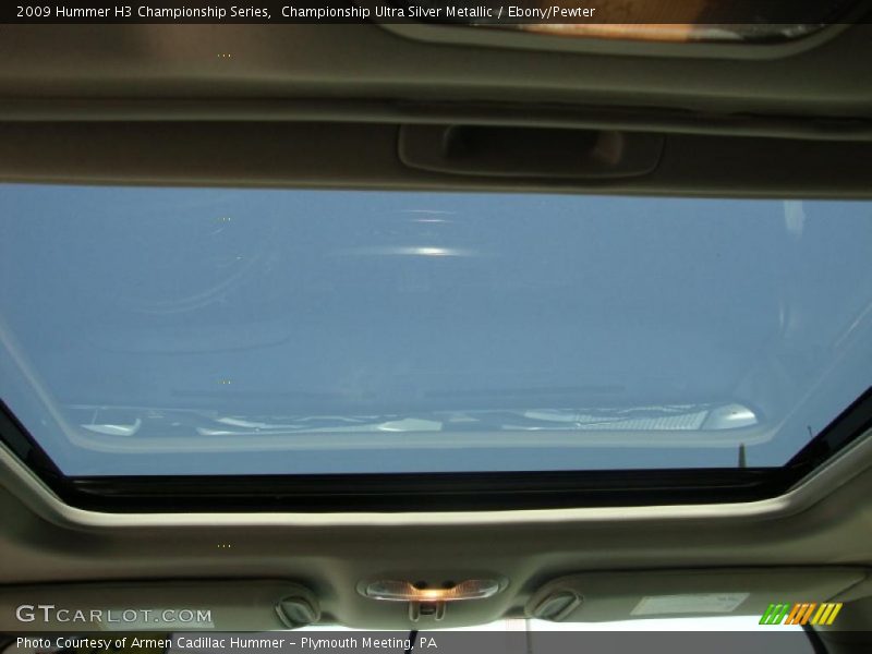 Championship Ultra Silver Metallic / Ebony/Pewter 2009 Hummer H3 Championship Series