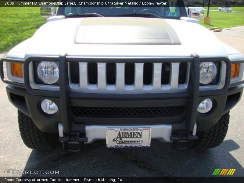Championship Ultra Silver Metallic / Ebony/Pewter 2009 Hummer H3 Championship Series