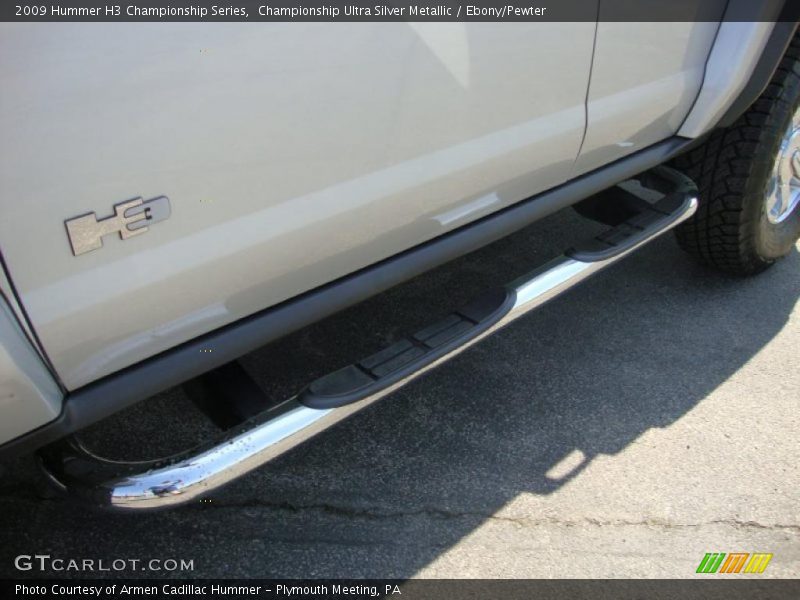 Championship Ultra Silver Metallic / Ebony/Pewter 2009 Hummer H3 Championship Series