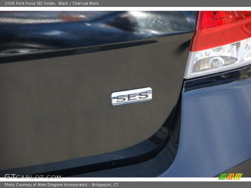 Black / Charcoal Black 2008 Ford Focus SES Sedan
